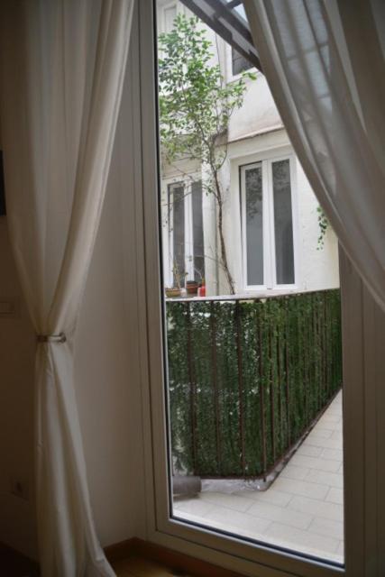Fidia Palace Flavia'S Apartment Colosseo Рим Екстер'єр фото